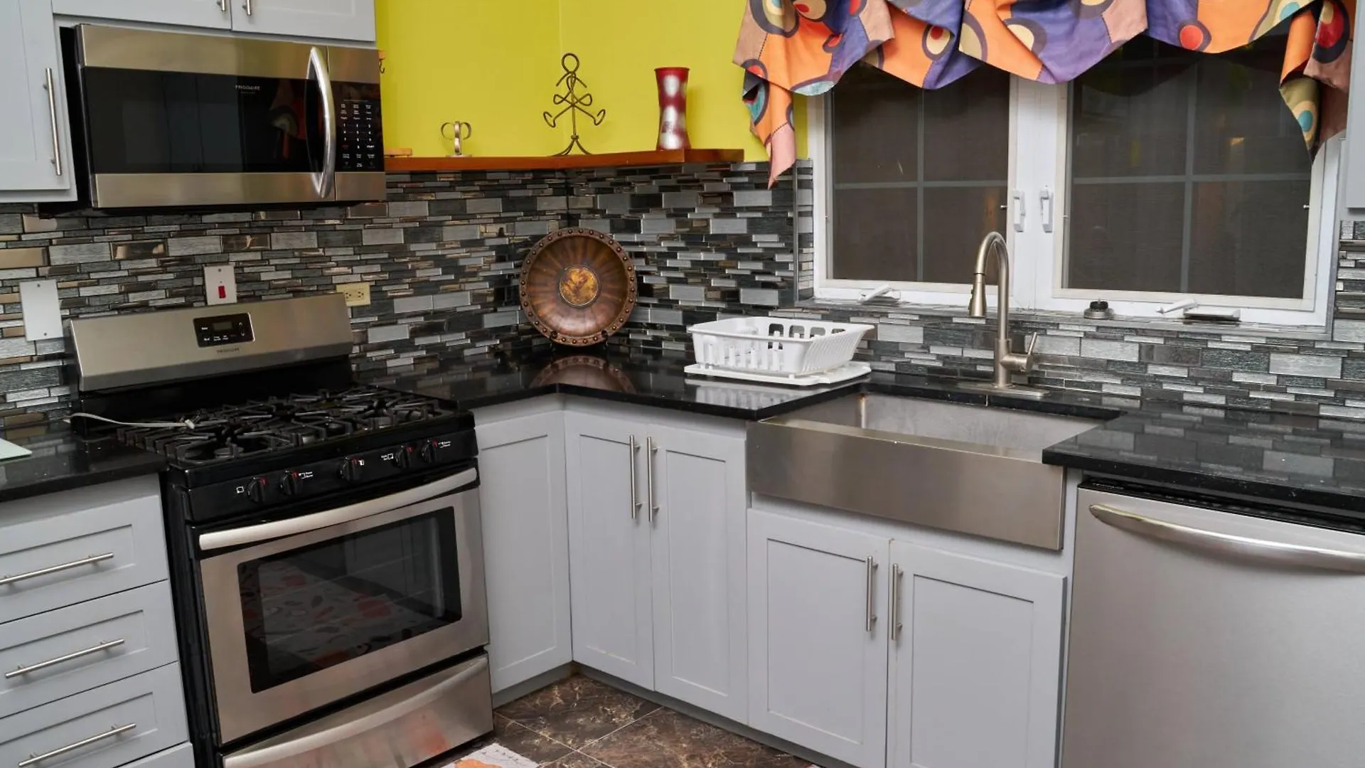 Guest house Bondi'S Getaway Hotel Portmore